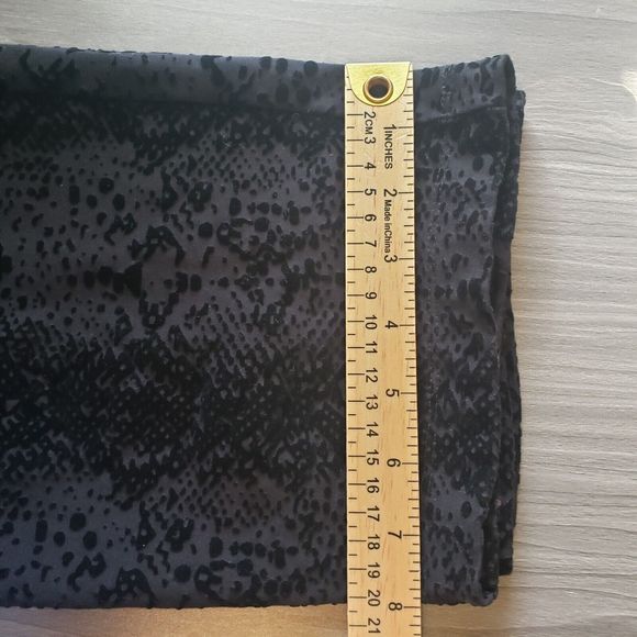 NYGARD SLIMS Womens Flocked Snakeskin Print Straight Leg Stretch Pant Sz Medium - Picture 7 of 8